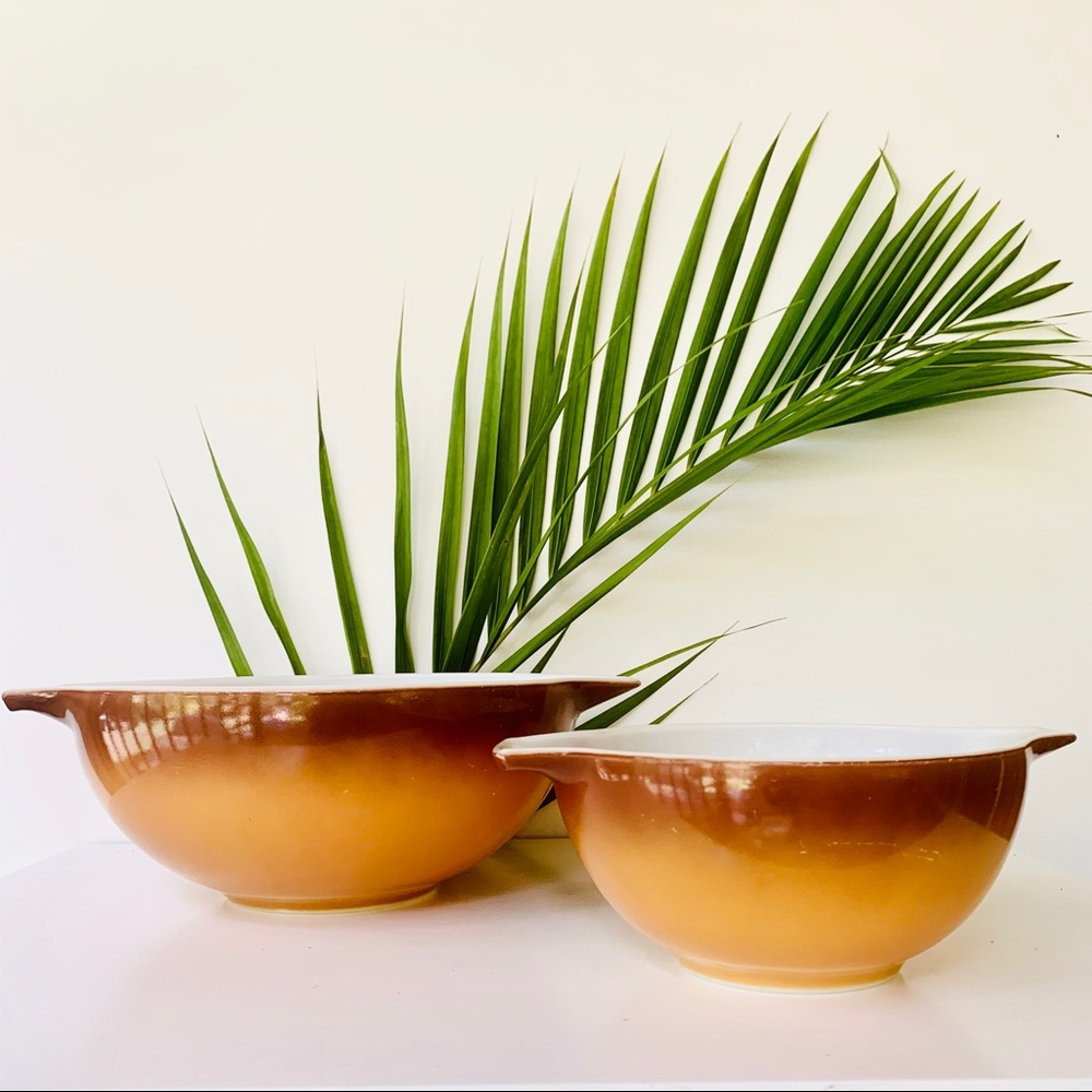 👑SOLD👑Vintage Pyrex Brown Ombre Bowls